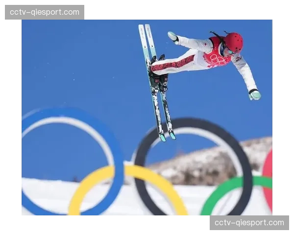 奥运资格赛女子自由式57公斤级：中国选手王薇连胜三场锁定巴黎资格。