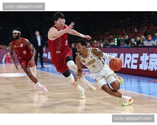 CBA季后赛军备竞赛：七支球队更换外援，仅上海浙江按兵不动